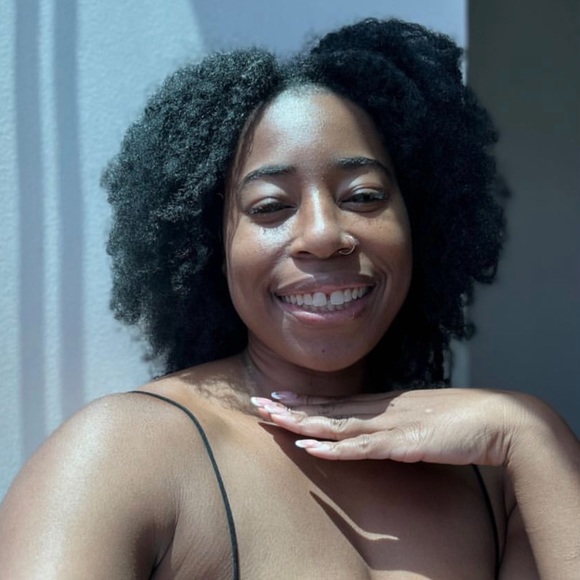 Meet your Posher, Mycah - Picture 3 of 5